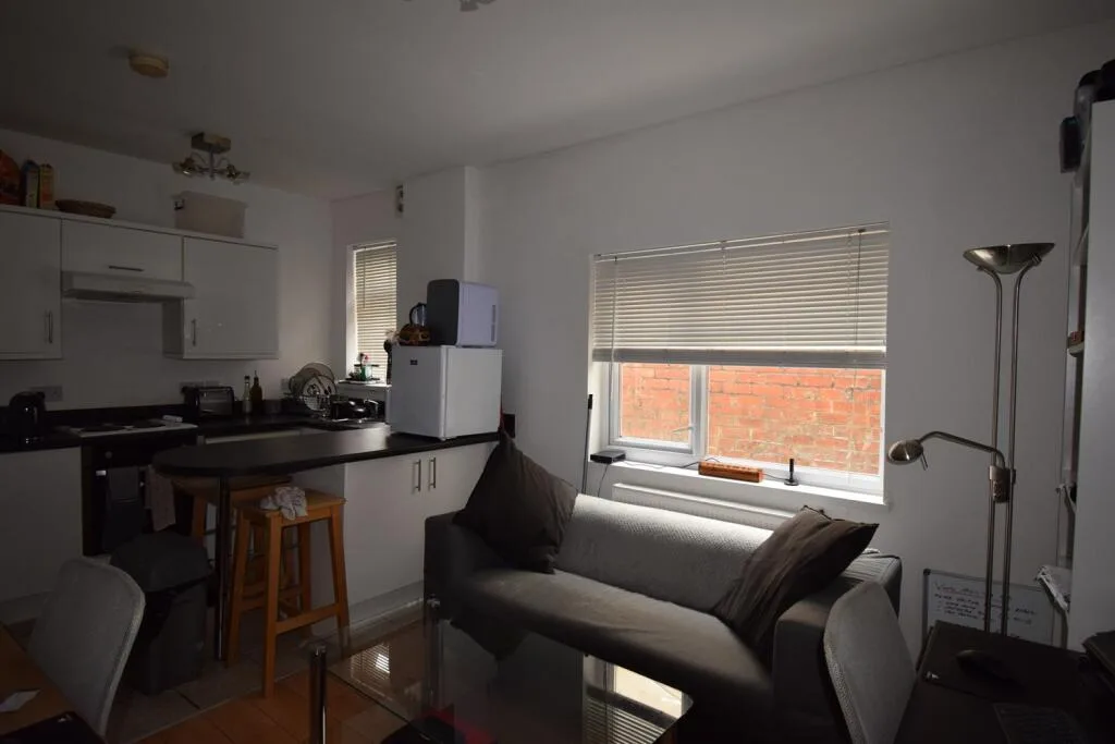 1 bedroom ground floor flat for rent