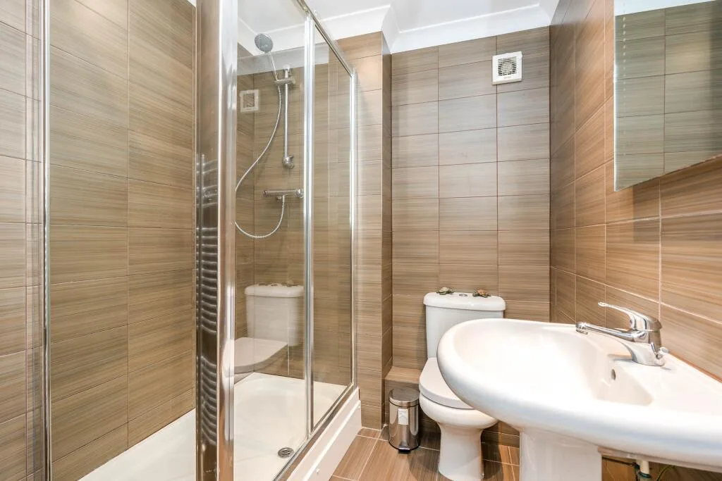 2 bedroom house for rent