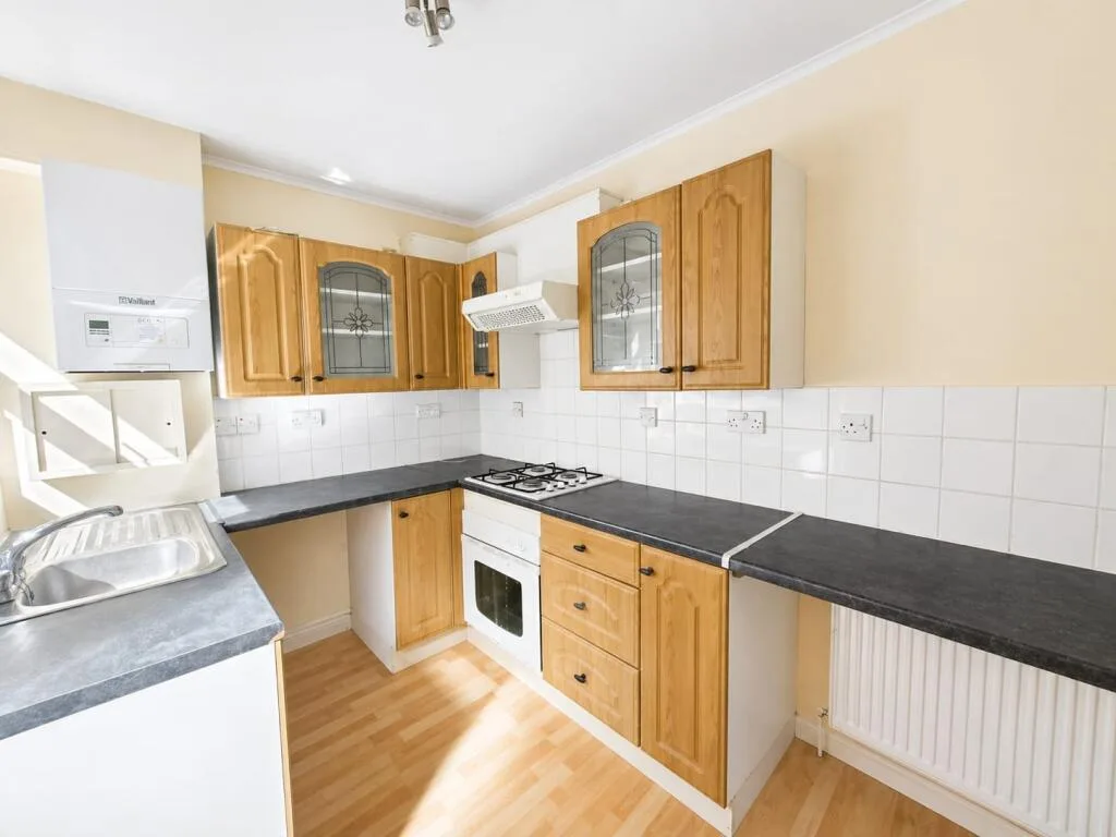 3 bedroom semi-detached house for rent
