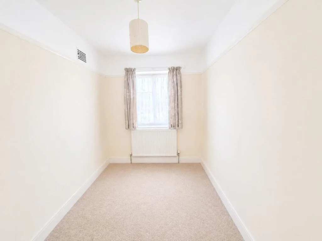 3 bedroom semi-detached house for rent