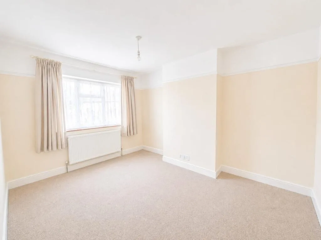 3 bedroom semi-detached house for rent