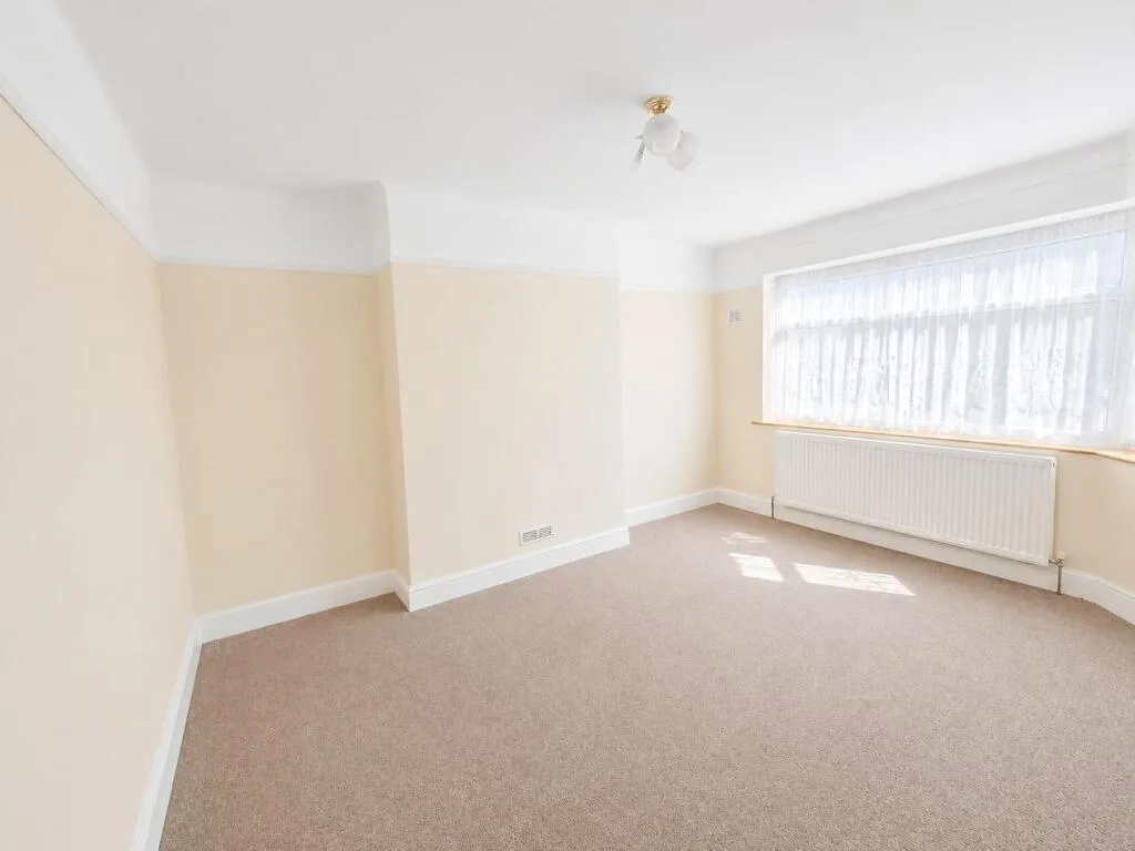 3 bedroom semi-detached house for rent