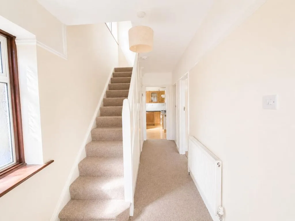 3 bedroom semi-detached house for rent