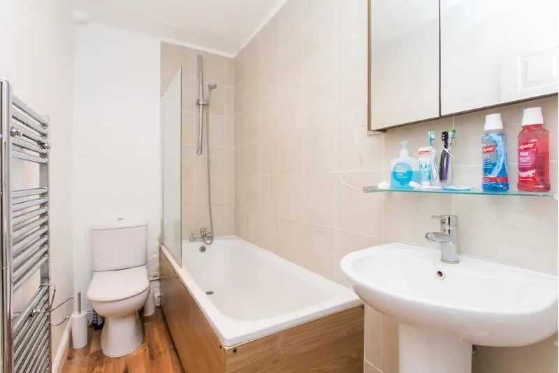 3 bedroom flat for rent