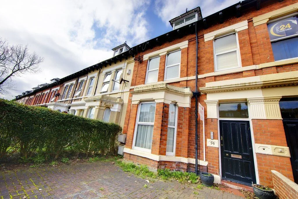 2 bedroom flat for rent
