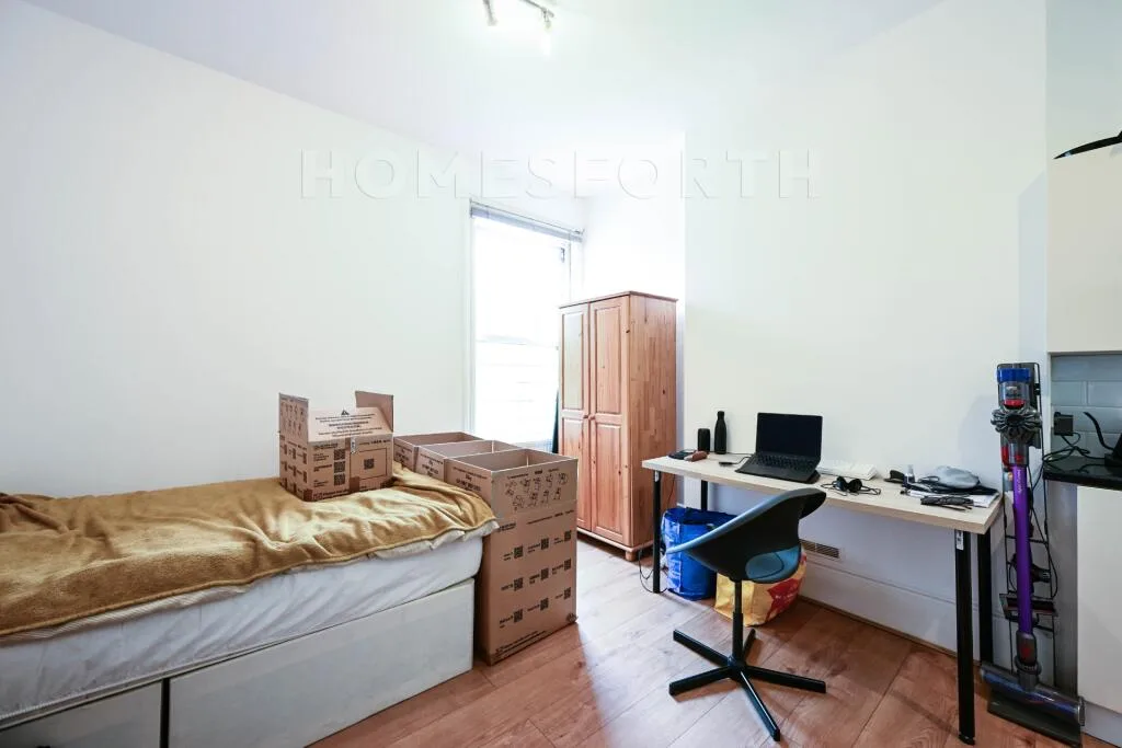 Studio flat for rent