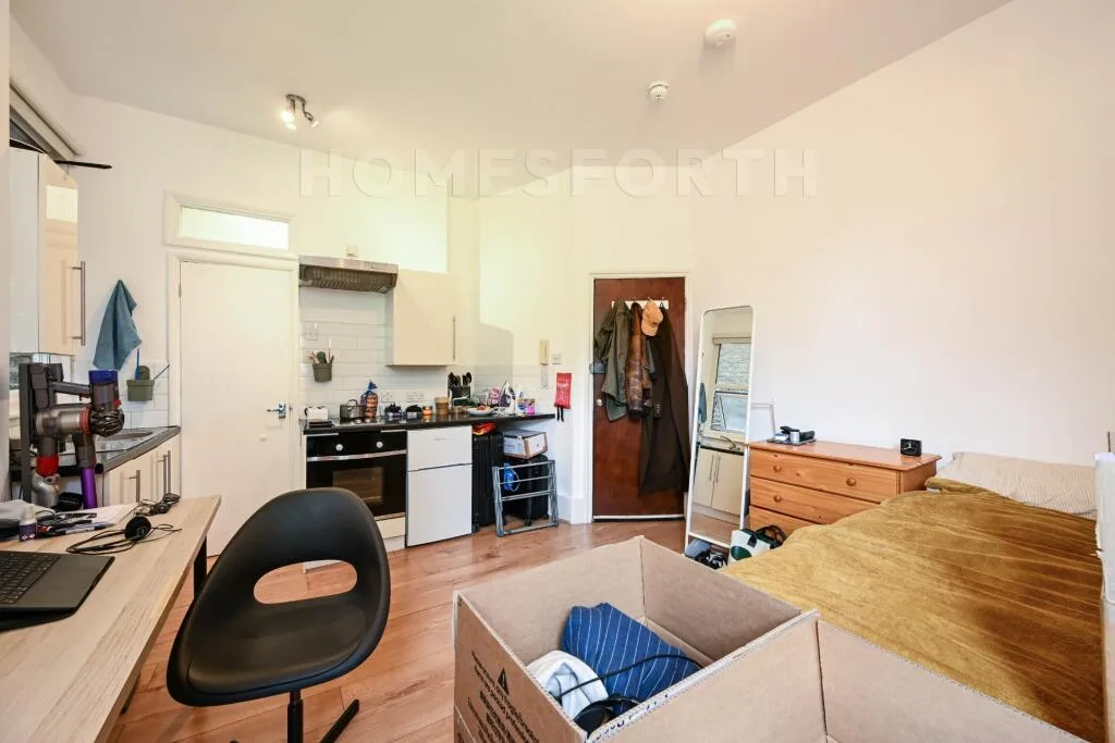 Studio flat for rent
