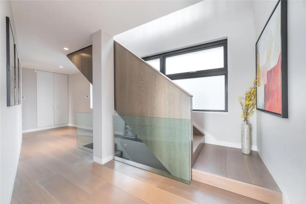 4 bedroom semi-detached house for rent
