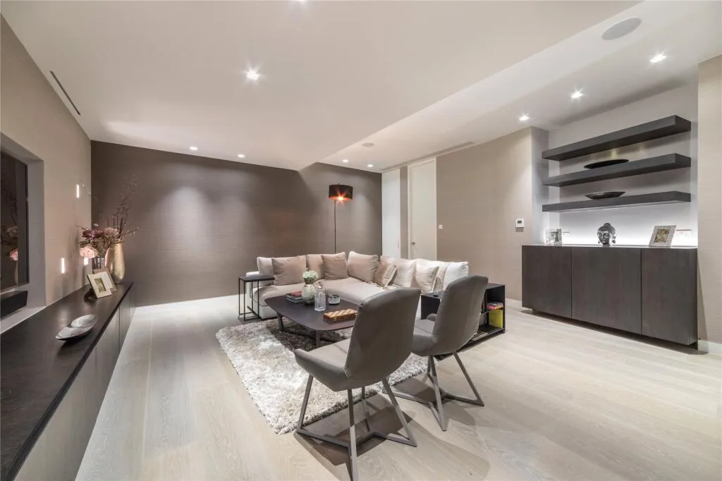 4 bedroom semi-detached house for rent