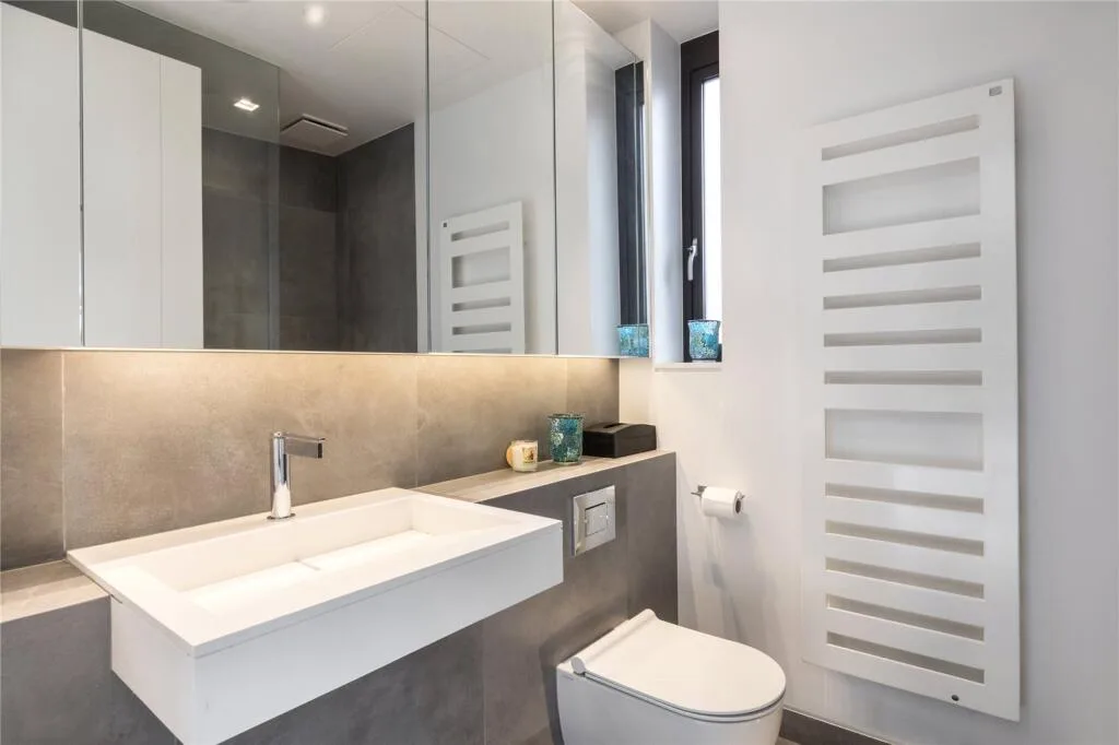 4 bedroom semi-detached house for rent