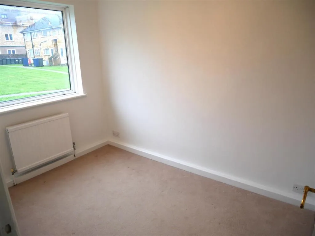 2 bedroom maisonette for rent