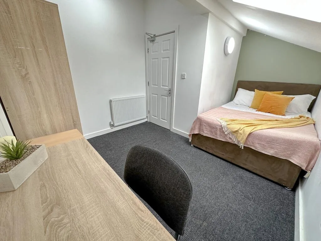 5 bedroom house for rent