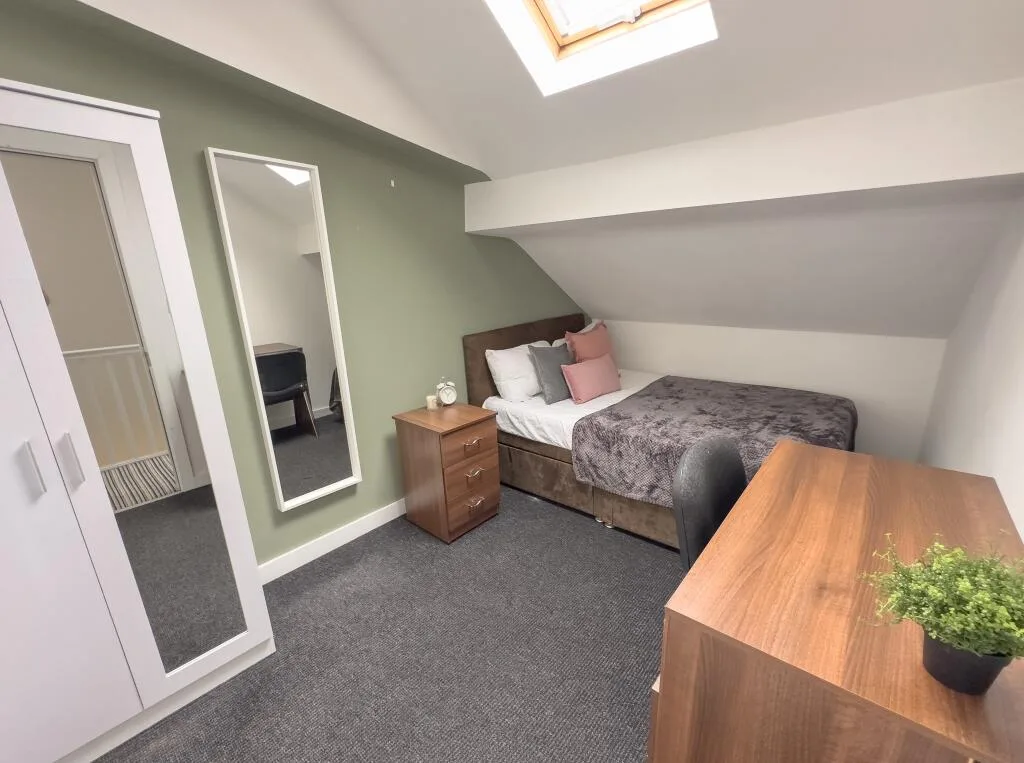 5 bedroom house for rent