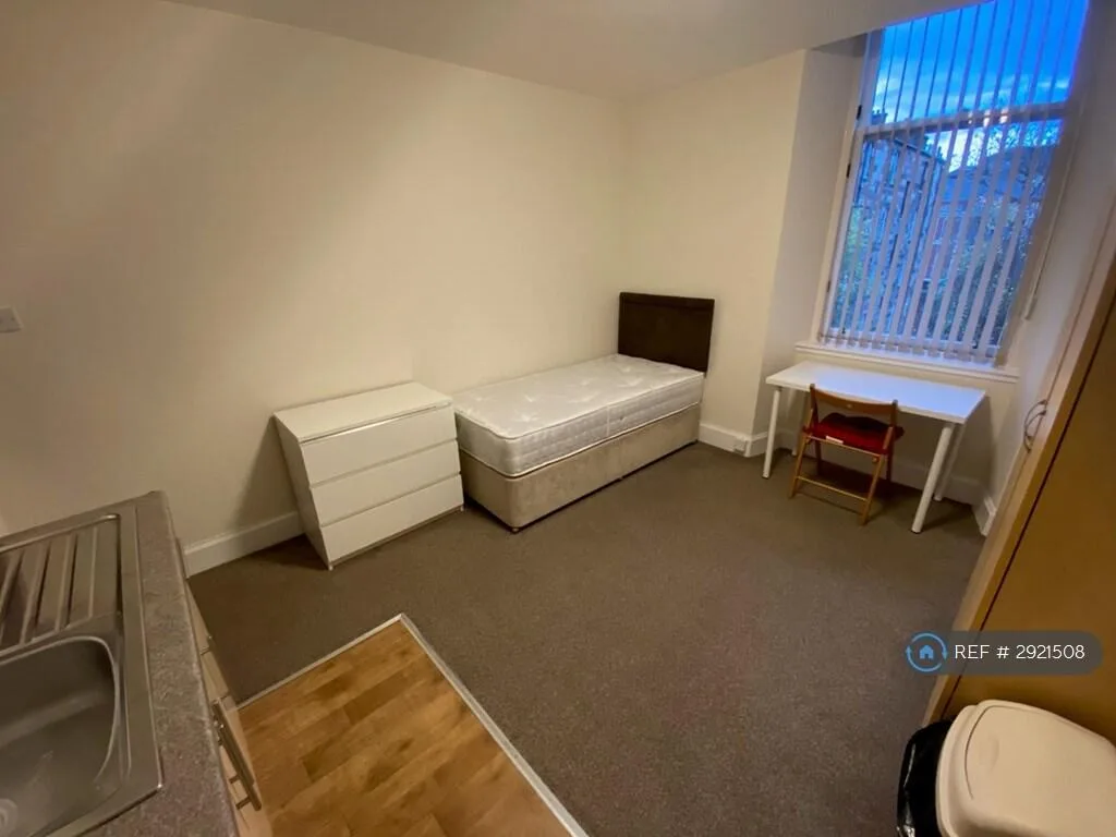 1 bedroom flat share for rent