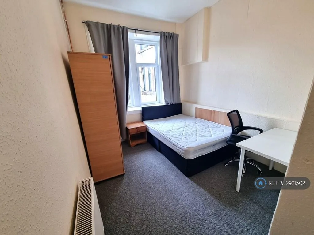 4 bedroom flat for rent