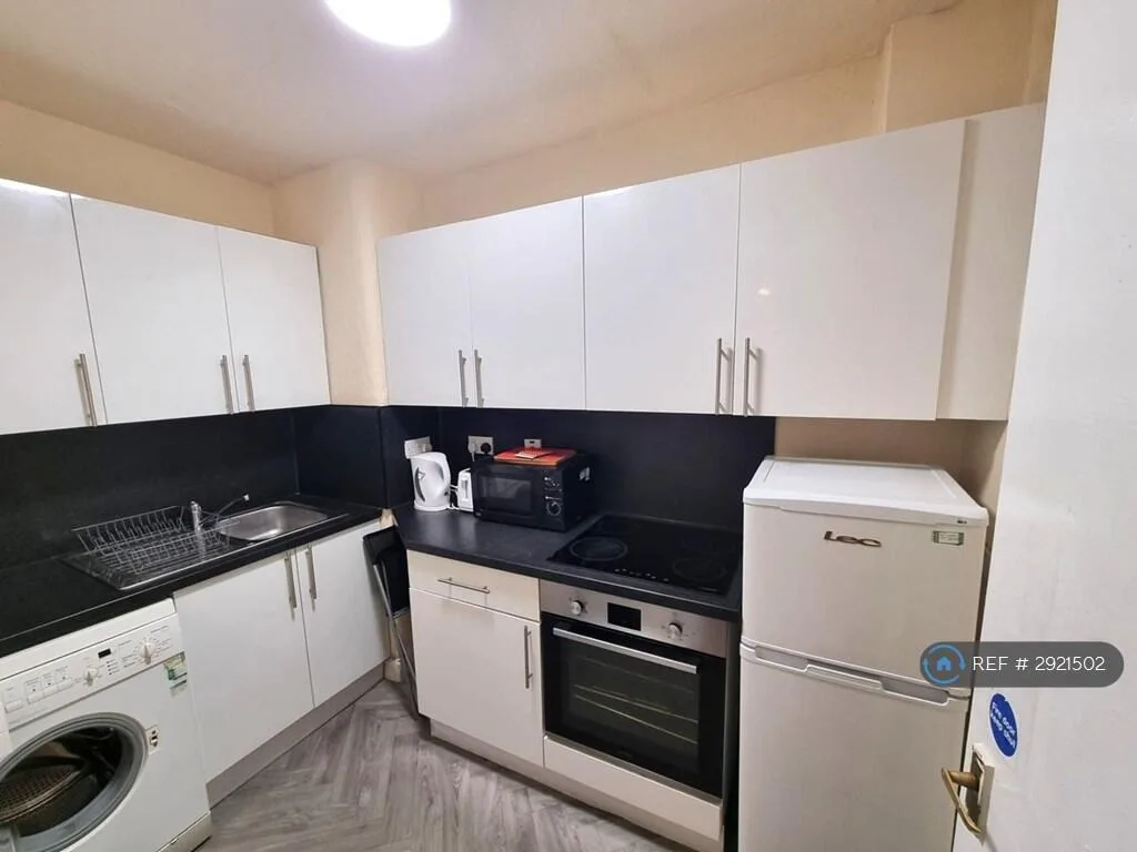 4 bedroom flat for rent