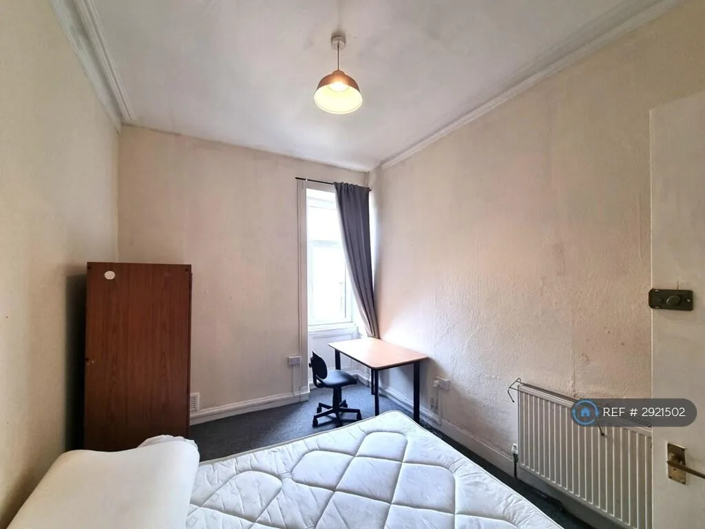 4 bedroom flat for rent