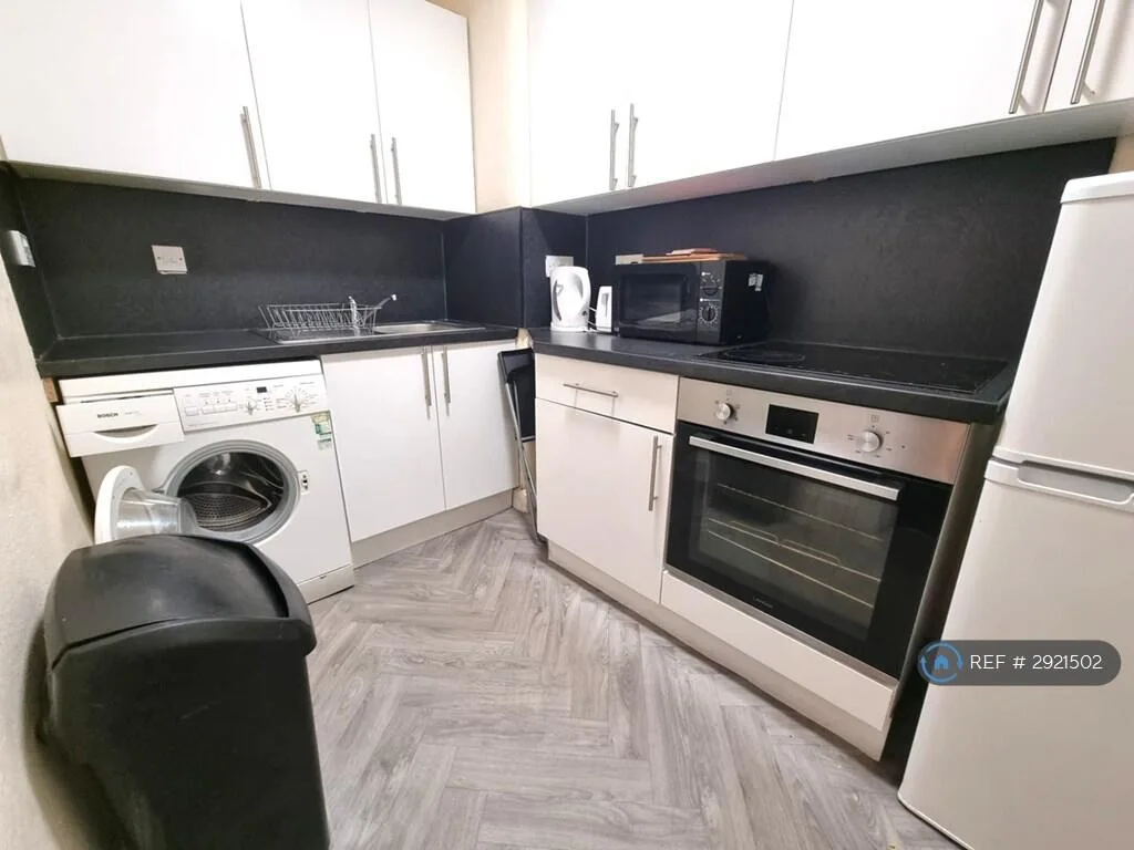 4 bedroom flat for rent