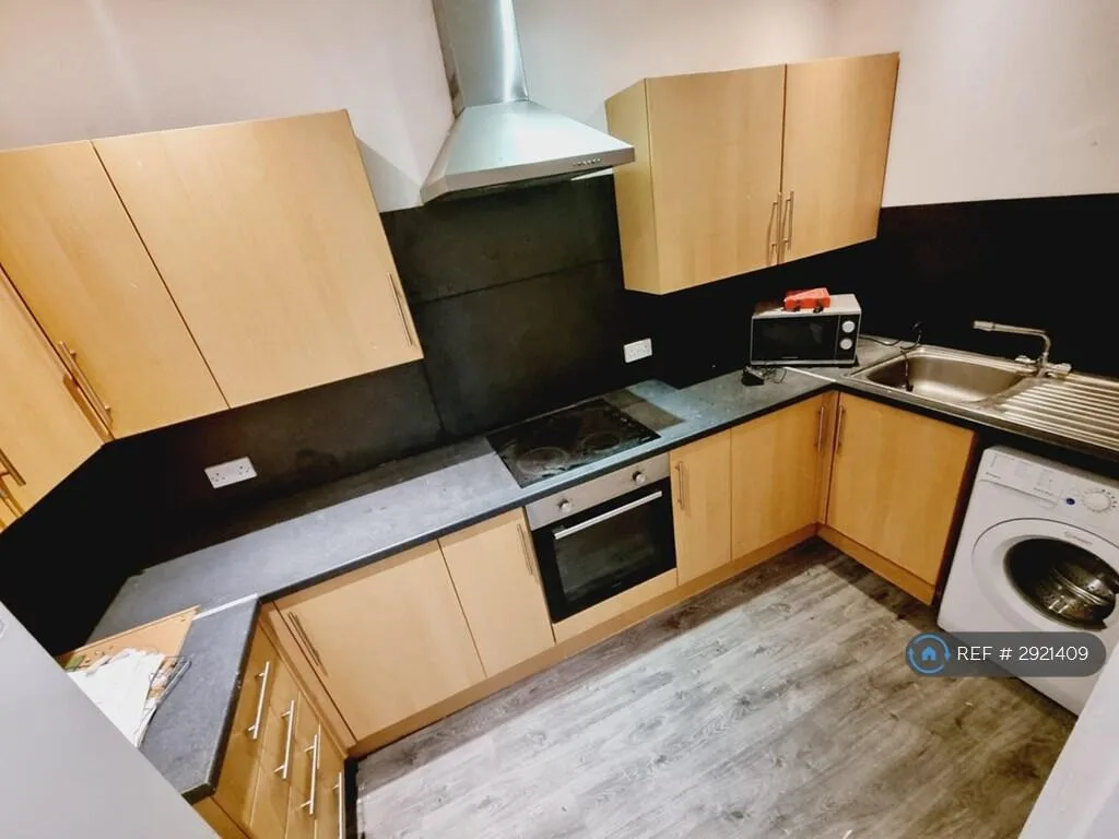 4 bedroom flat for rent