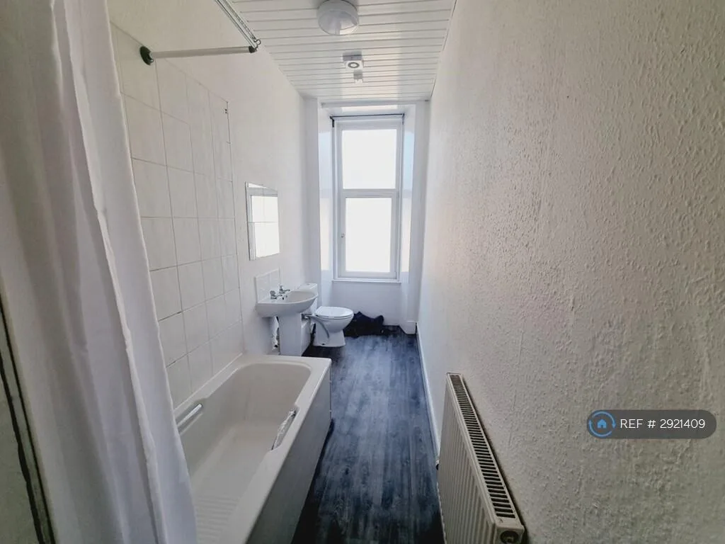 4 bedroom flat for rent