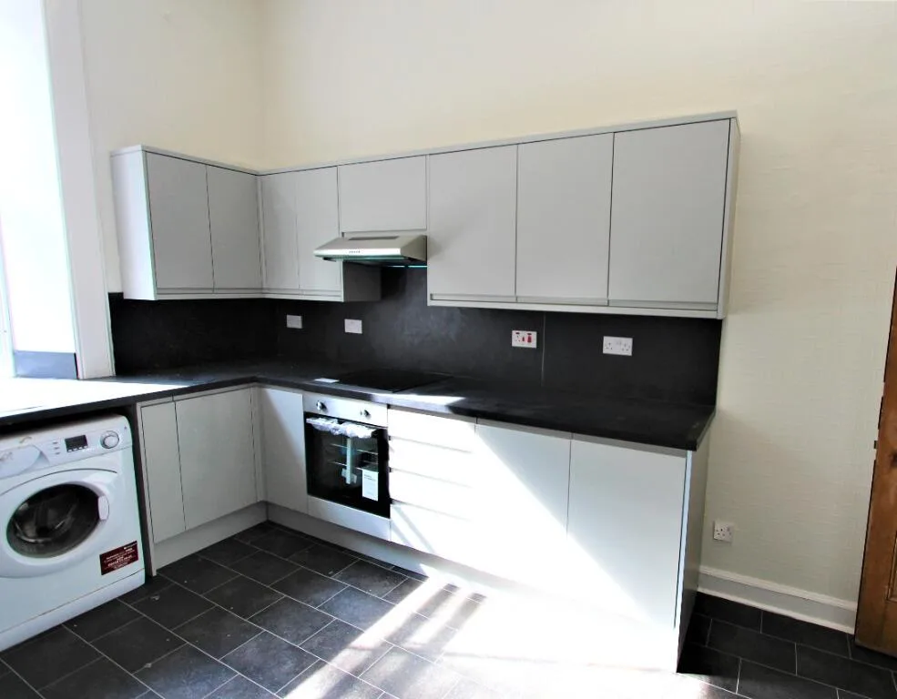 3 bedroom flat for rent