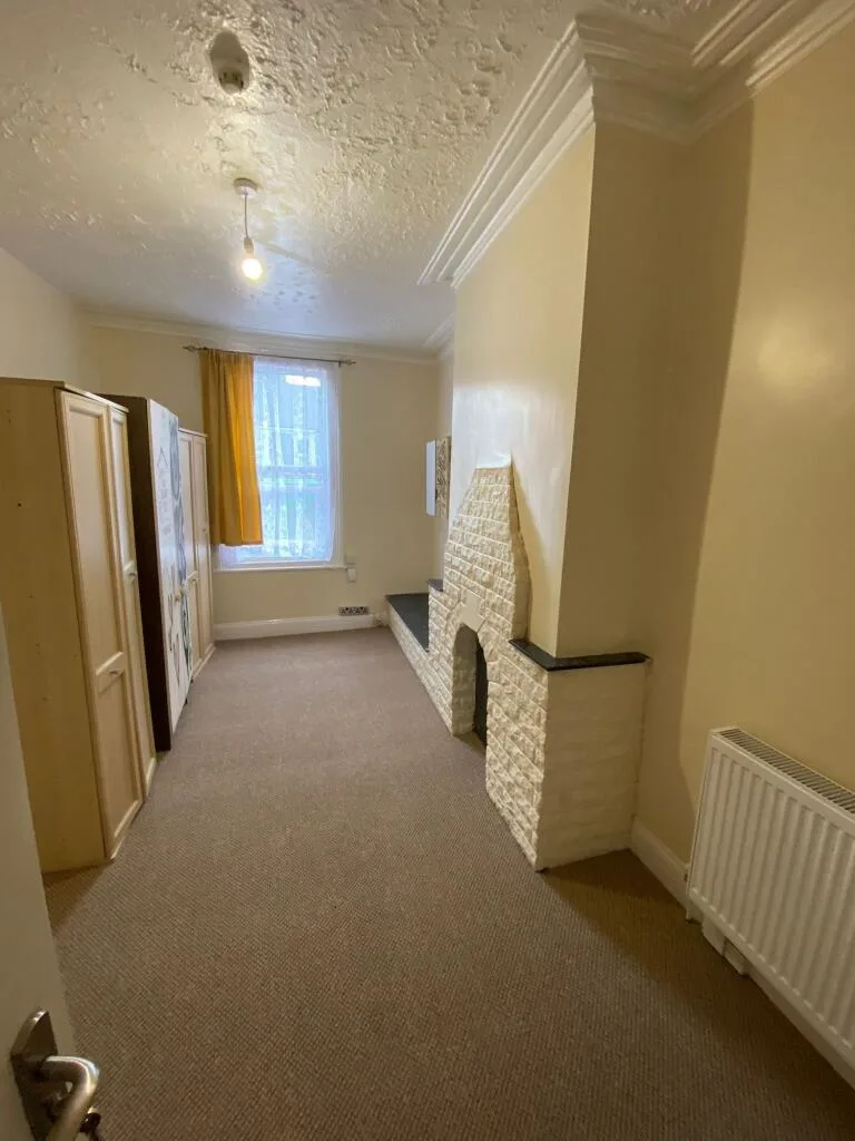 4 bedroom flat for rent
