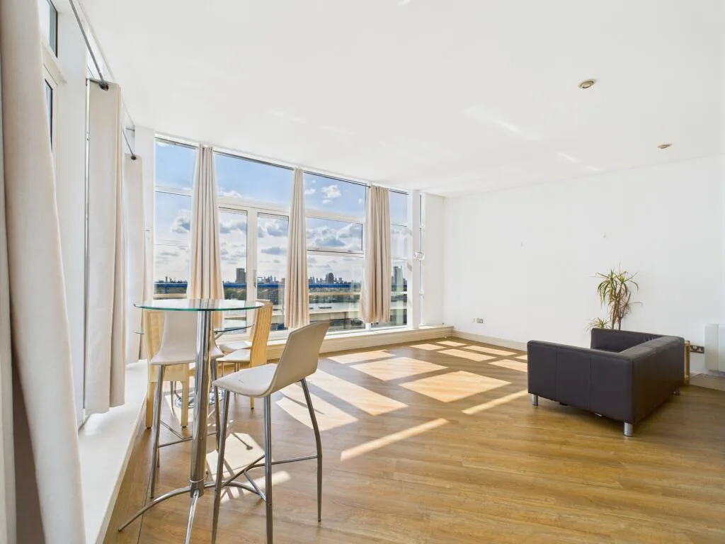 2 bedroom penthouse for rent
