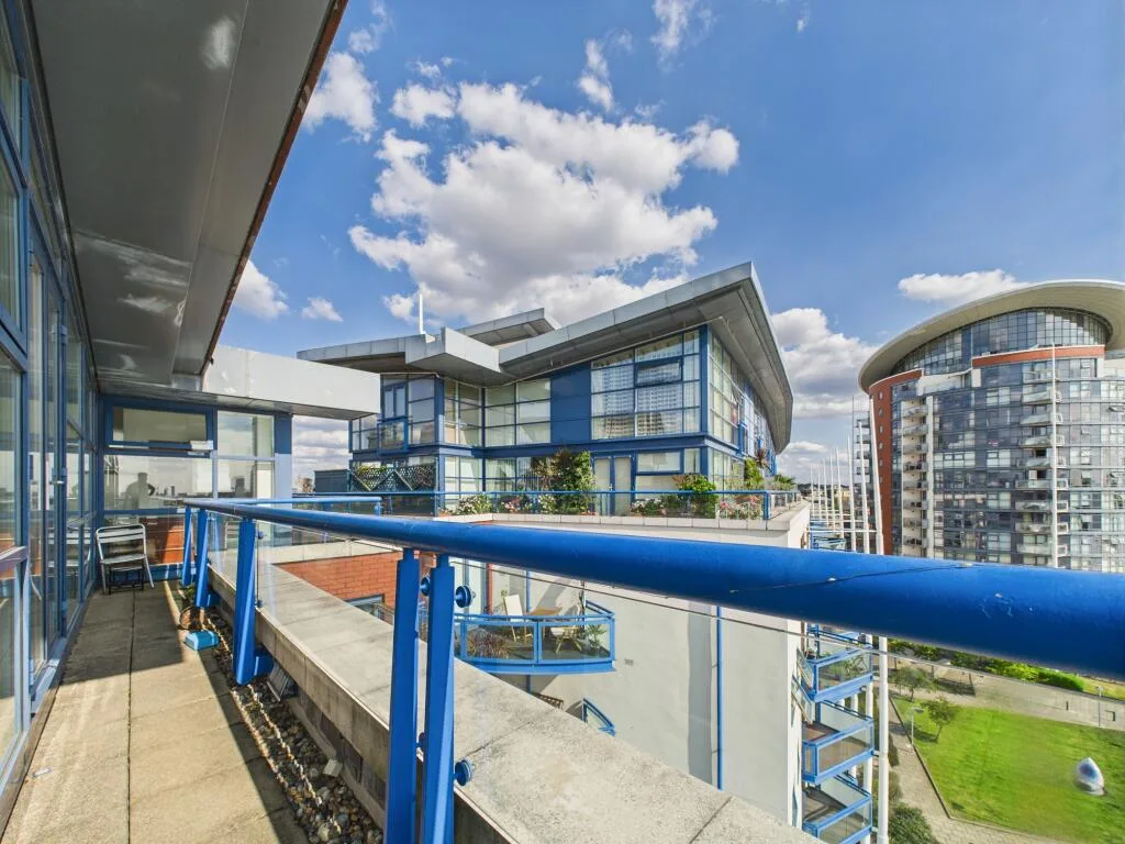 2 bedroom penthouse for rent