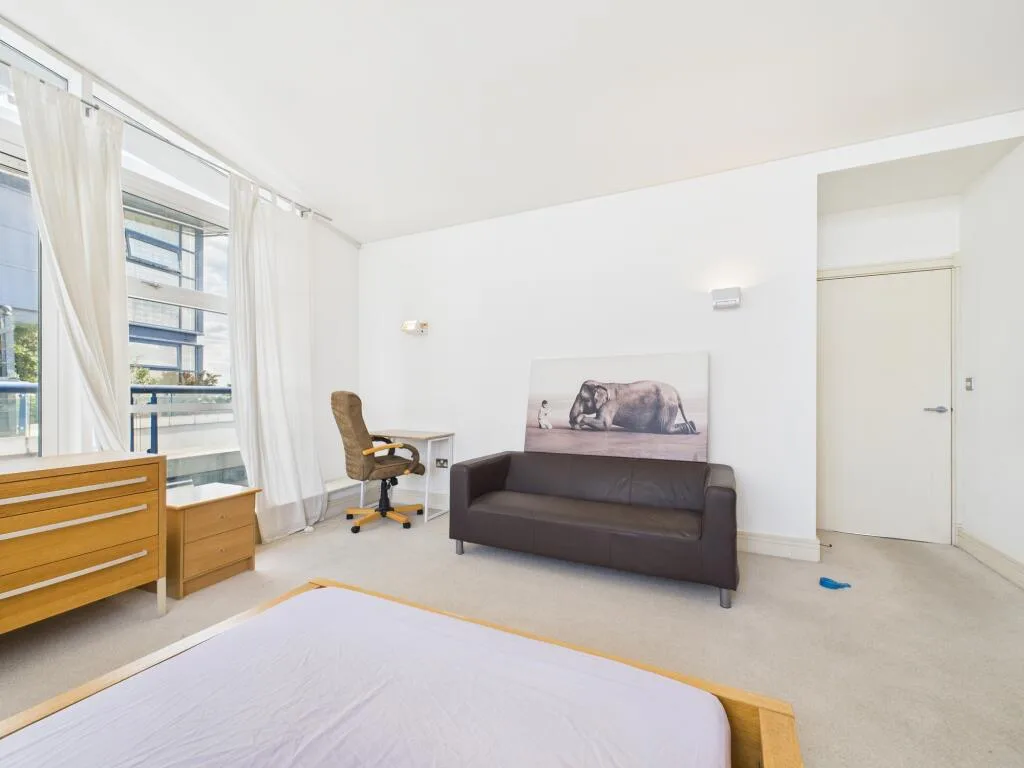 2 bedroom penthouse for rent