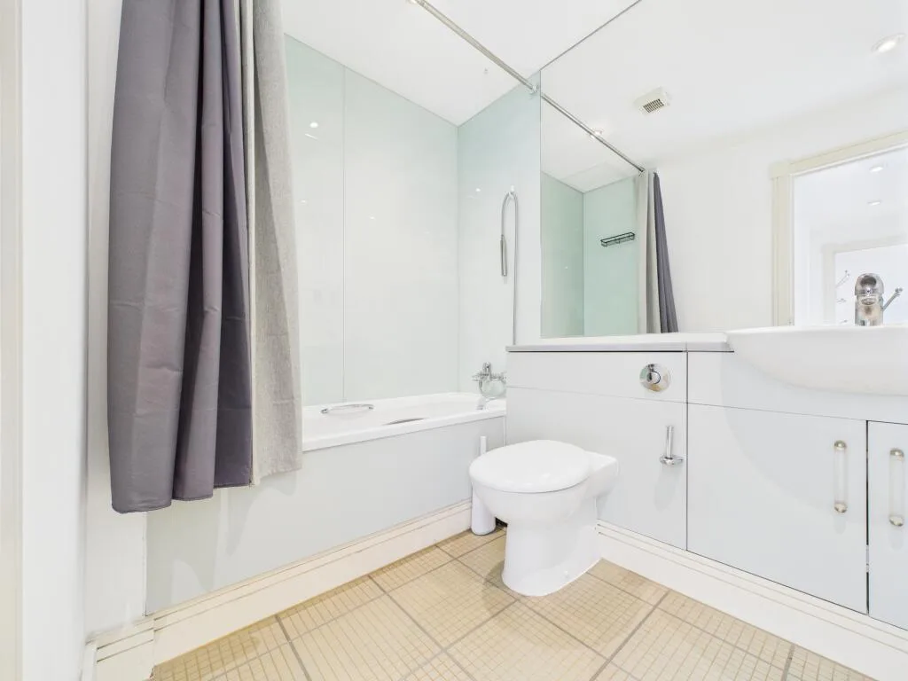 2 bedroom penthouse for rent