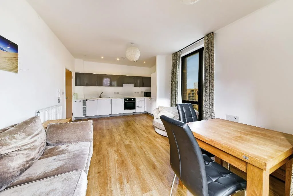 3 bedroom flat for rent