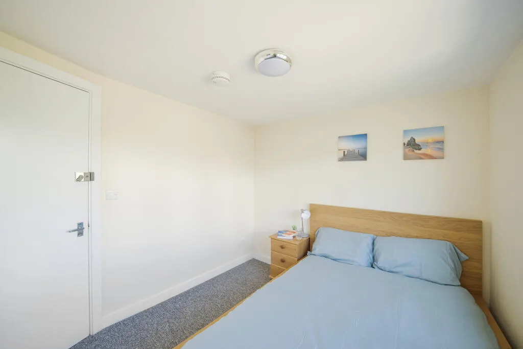 6 bedroom house for rent