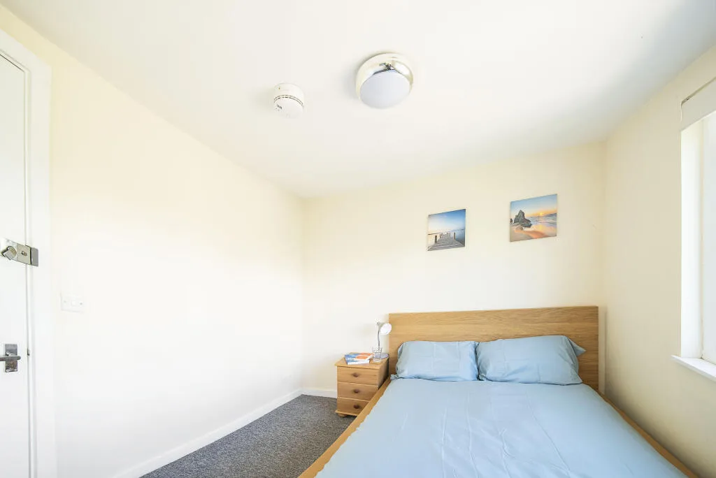 6 bedroom house for rent