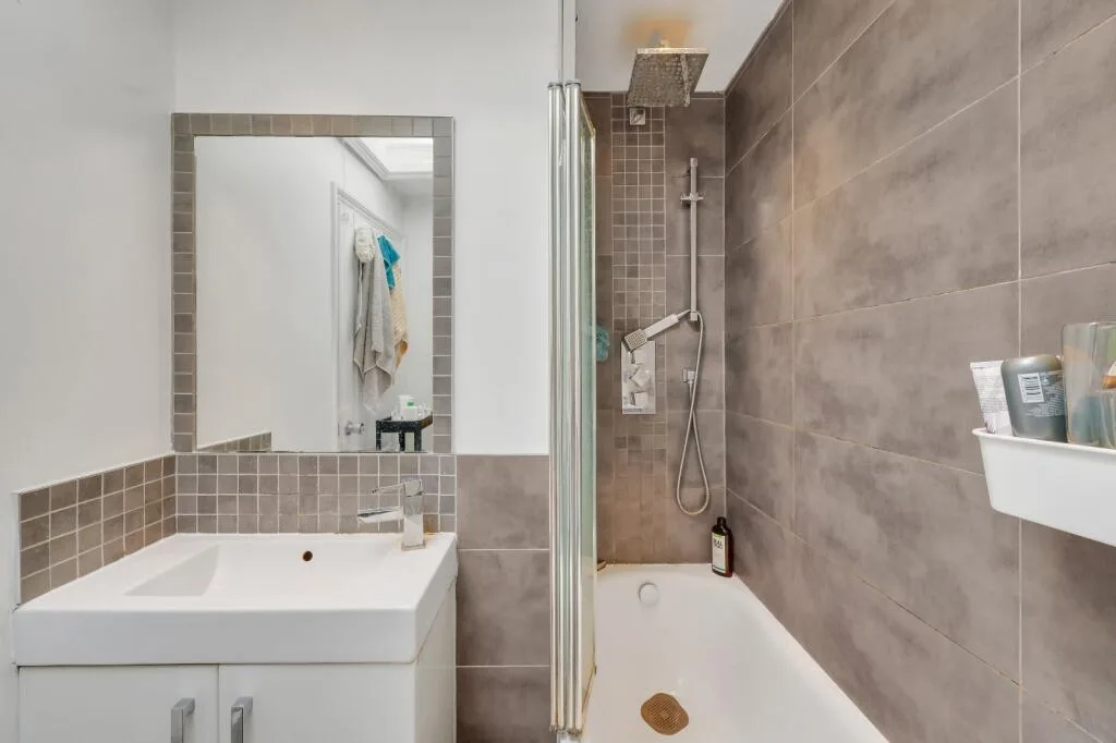 4 bedroom flat for rent