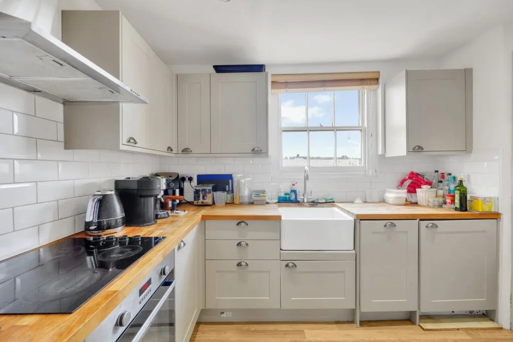 4 bedroom flat for rent