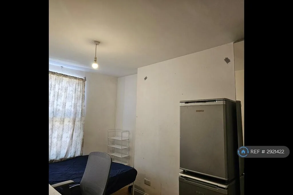 1 bedroom house share for rent