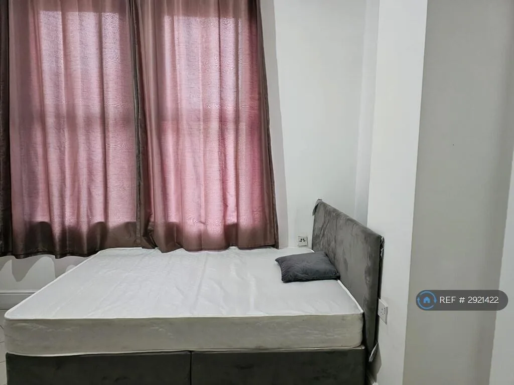 1 bedroom house share for rent