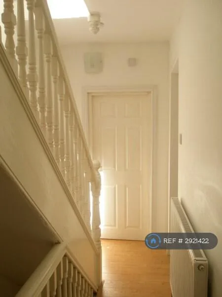1 bedroom house share for rent