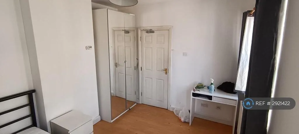 1 bedroom house share for rent
