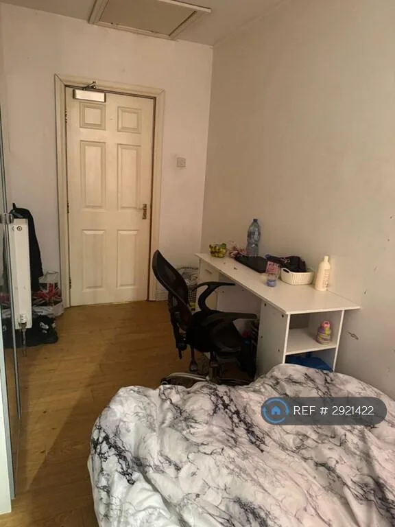 1 bedroom house share for rent