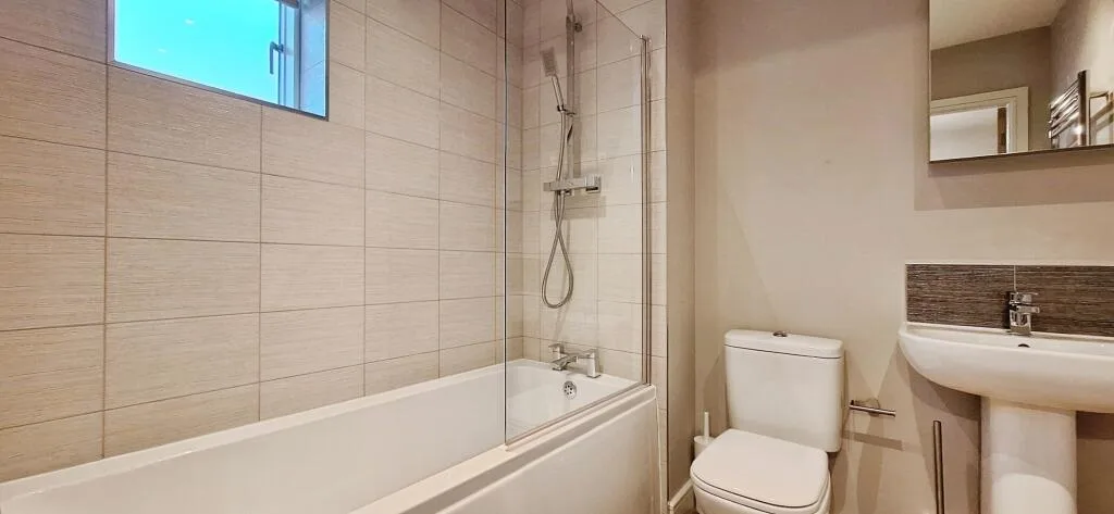 2 bedroom bungalow for rent