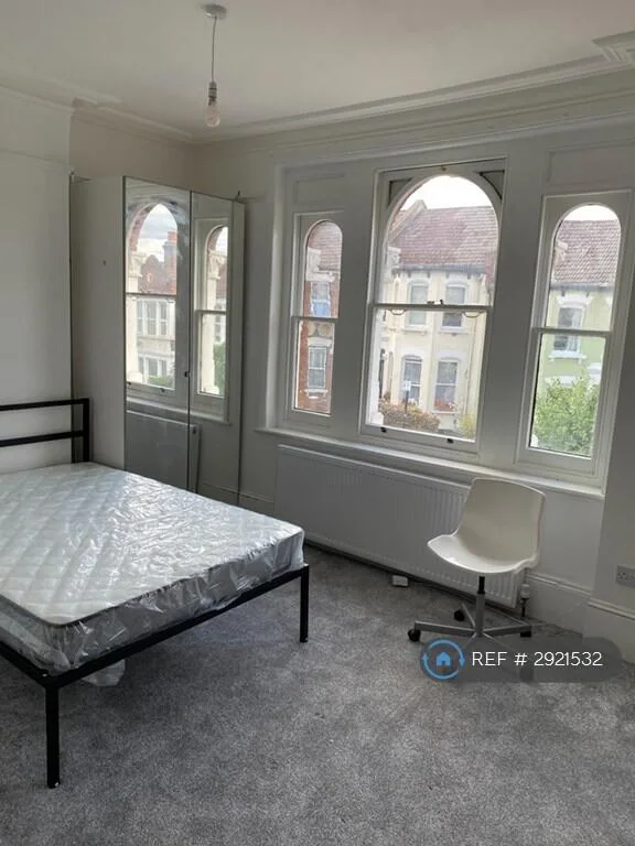 1 bedroom house share for rent