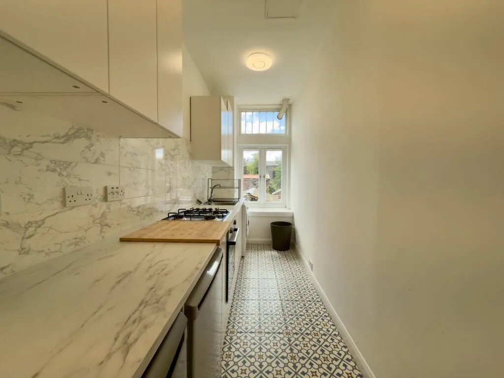 3 bedroom flat for rent