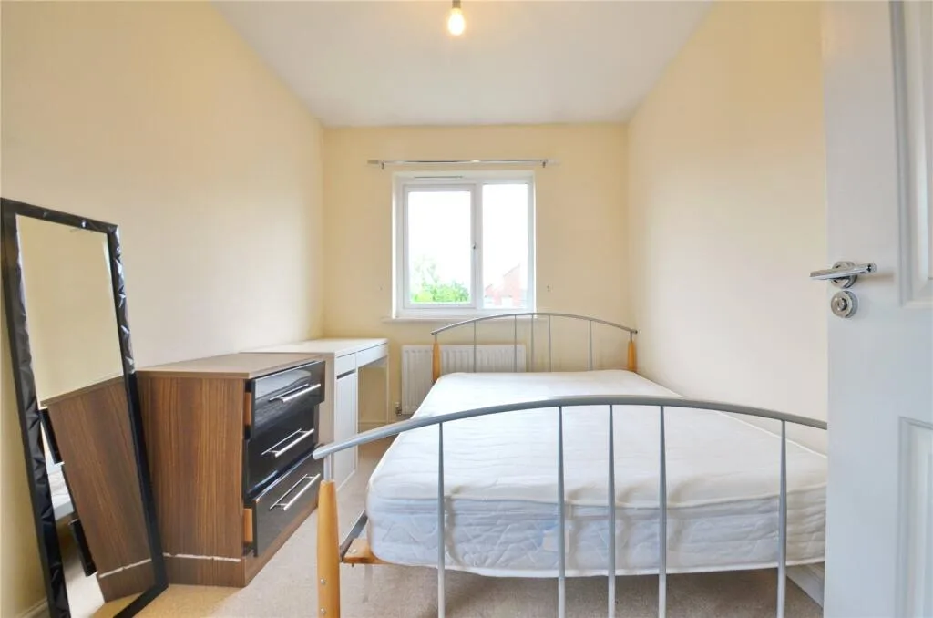 1 bedroom house share for rent