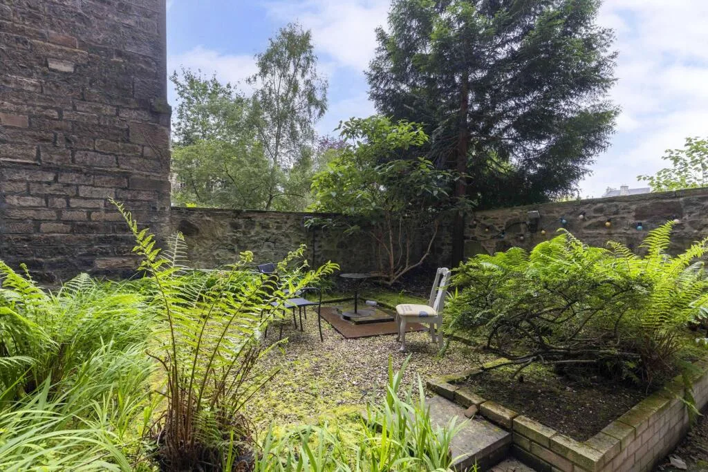 4 bedroom apartment for rent