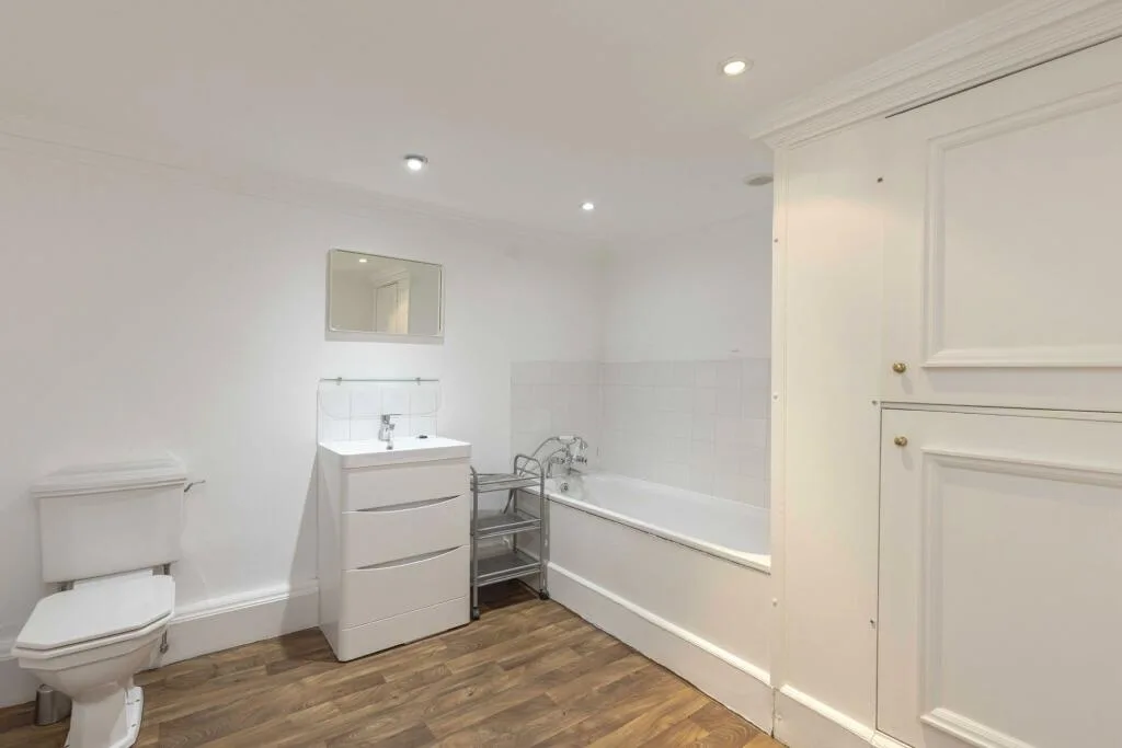 4 bedroom apartment for rent