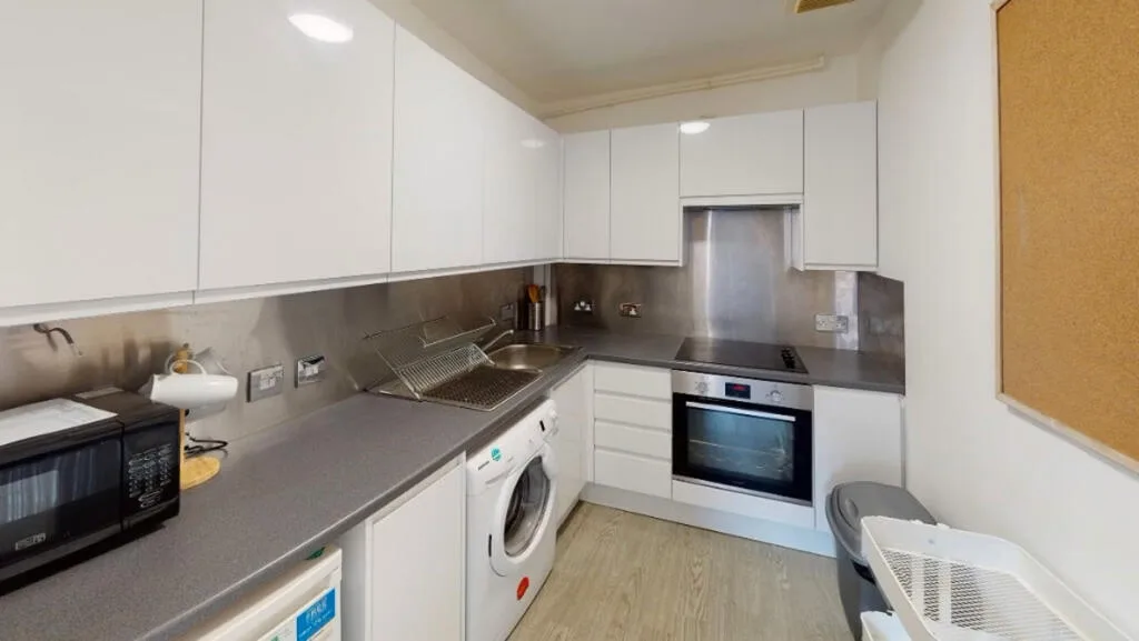 5 bedroom apartment for rent