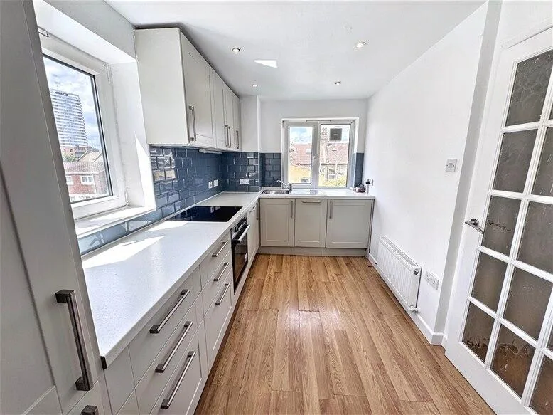 3 bedroom flat for rent