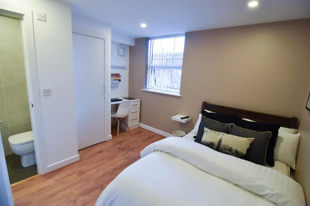 1 bedroom house share for rent