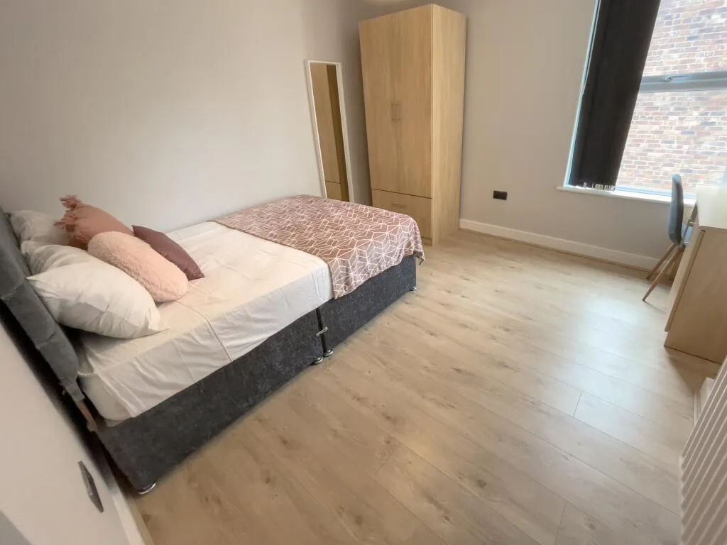 5 bedroom house share for rent